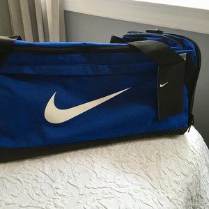 NWT Nike Black/Blue Medium Gym Bag/Sports Duffel